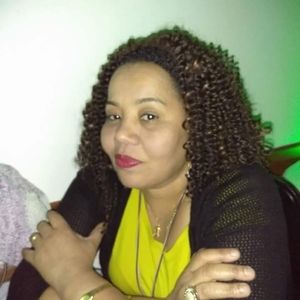 Meet your Posher, Adelia